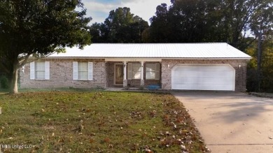 Lake Home For Sale in Hernando, Mississippi