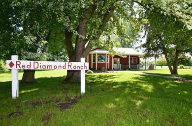 Classic Hobby Farm & Equestrian Property on Beautiful - photo 2