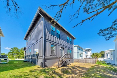 Coastal Living at its finest in the quaint and quiet Blue - photo 14