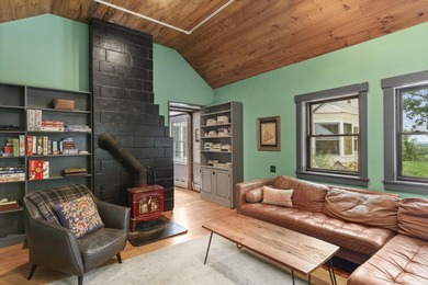 Pleasant View Farm is a rare coastal Maine retreat, offering - photo 15
