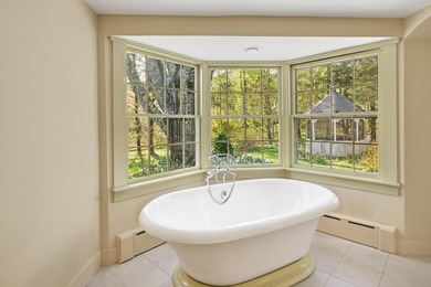 Pleasant View Farm is a rare coastal Maine retreat, offering - photo 17