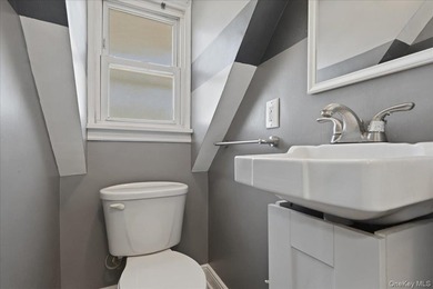 Oversized Property! Terrace Section of Oceanside!Enjoy Generous - photo 20