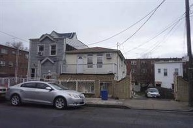 Detached Single-Family Home in Quiet Canarsie Block Welcome to - photo 2