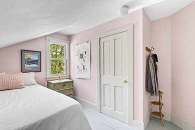 Pleasant View Farm is a rare coastal Maine retreat, offering - photo 24
