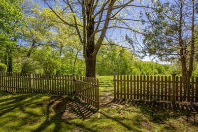 Pleasant View Farm is a rare coastal Maine retreat, offering - photo 27