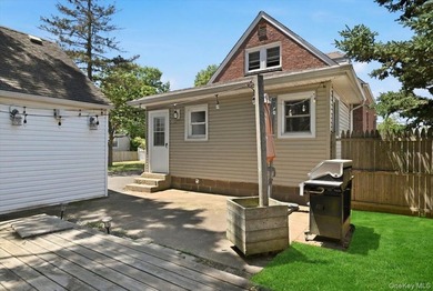 Oversized Property! Terrace Section of Oceanside!Enjoy Generous - photo 33