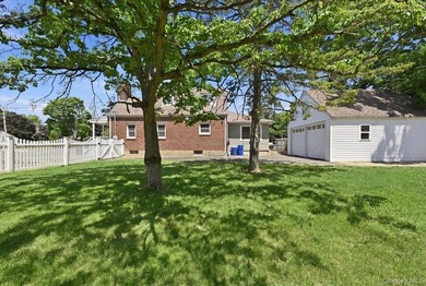 Oversized Property! Terrace Section of Oceanside!Enjoy Generous - photo 37