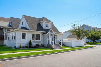 Welcome to this beautifully renovated home offering the perfect - photo 5