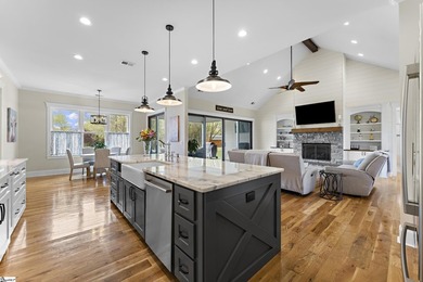 For more information/ to set up your private showing for 209 - photo 4