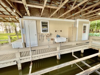 Lakehouse Retreat Nestled in the Pines!! - photo 11