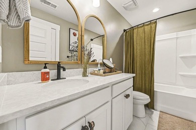 Luxury meets affordability! This stunning townhome is turn key - photo 26