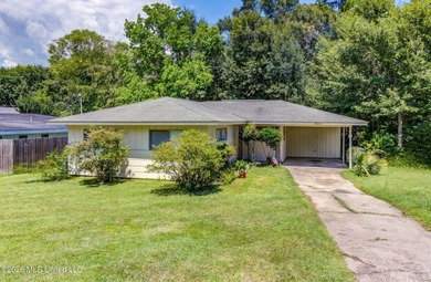 Opportunity awaits in a prime Gulfport location! Whether you're - photo 1