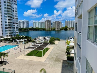 Little Maule Lake Condo For Sale in Aventura Florida