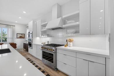 Lake Views. High Ceilings. Resort-Style Avenir Living. Welcome - photo 8