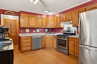 Welcome home to this spacious 3-bedroom, 1.5-bath split-level - photo 12