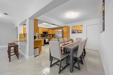 Welcome to paradise. East Hollywood's most desirable zip code - photo 20