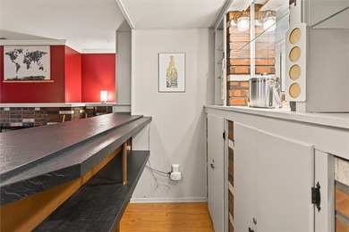 Welcome home to this spacious 3-bedroom, 1.5-bath split-level - photo 30