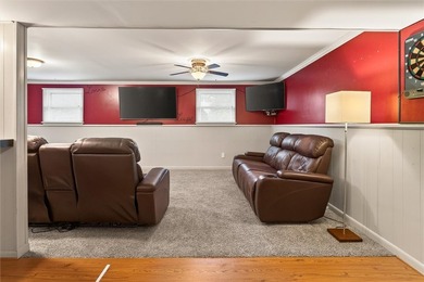 Welcome home to this spacious 3-bedroom, 1.5-bath split-level - photo 31