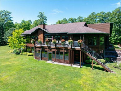 Northwoods Estate-Lake Namakagon. This 5BD, 8,500+ sqft - photo 2