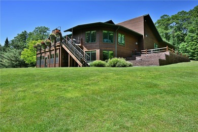 Northwoods Estate-Lake Namakagon. This 5BD, 8,500+ sqft - photo 3