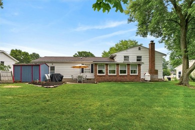 Welcome home to this spacious 3-bedroom, 1.5-bath split-level - photo 45