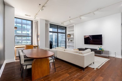 Perfectly appointed 1 Bedroom 1 Bath Condo available in the - photo 3