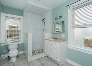 Incredible downtown location! Steps away from downtown Newport - photo 15