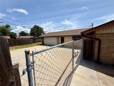 Welcome to this conveniently located 3-bedroom, 2-bath home - photo 16