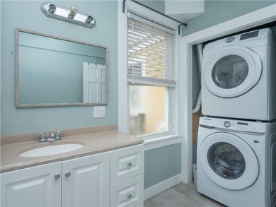 Incredible downtown location! Steps away from downtown Newport - photo 16