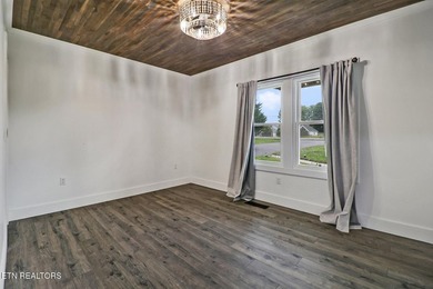 Could this be your dream home? Fully renovated with charming - photo 18
