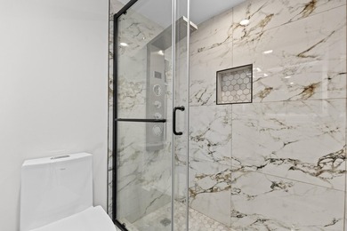 Rarely available! This stunning 2-bedroom, 2-bath corner unit in - photo 18