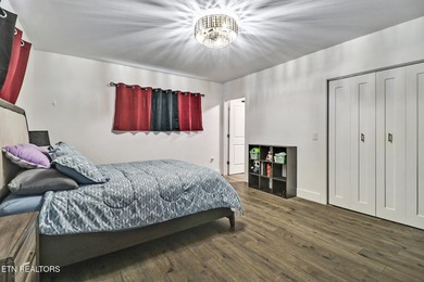 Could this be your dream home? Fully renovated with charming - photo 20