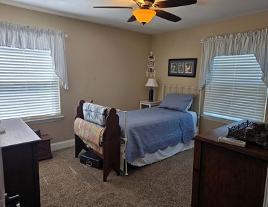 Located in the highly desirable Lake Lorraine Estates community - photo 21