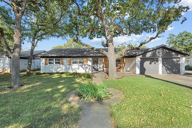 (private lake, pond, creek) Home For Sale in Bedford Texas