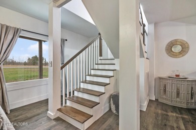 Could this be your dream home? Fully renovated with charming - photo 23