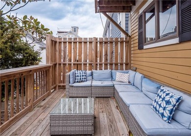Incredible downtown location! Steps away from downtown Newport - photo 23