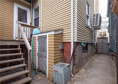 Incredible downtown location! Steps away from downtown Newport - photo 26