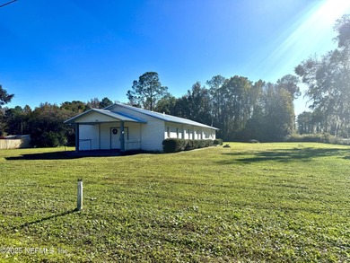 St. Johns River Home For Sale in Palatka Florida