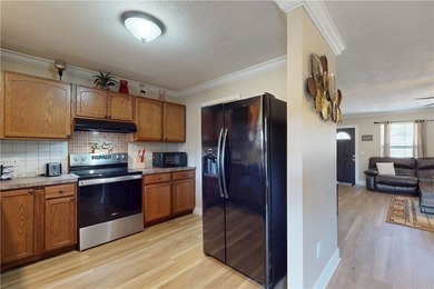 Beautiful 3BR/2BA home with over 1,500 sq ft of living space in - photo 6