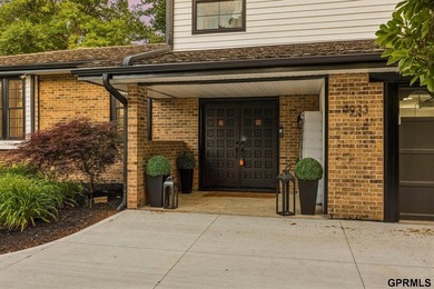 Welcome to this completely renovated Regency Gem! There is so - photo 2