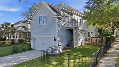 Experience Lowcountry luxury in this beautiful Beaufort, SC home - photo 4