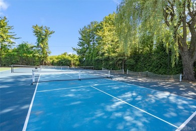 Nestled on a quiet cul-de-sac within the prestigious Estates I - photo 21