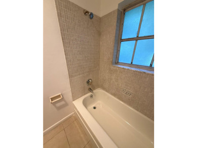 Welcome to this 1 bedroom, 1-bathroom condo located in Kentwood - photo 27