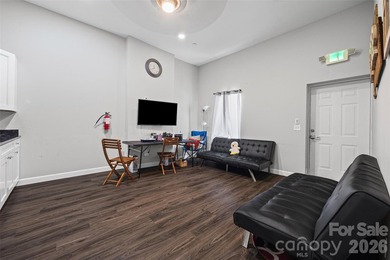 Turnkey student housing investment near USC-Union, fully leased - photo 6
