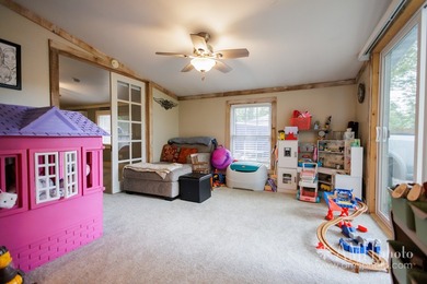 Welcome to your own private retreat in Shorewood Subdivision! - photo 7