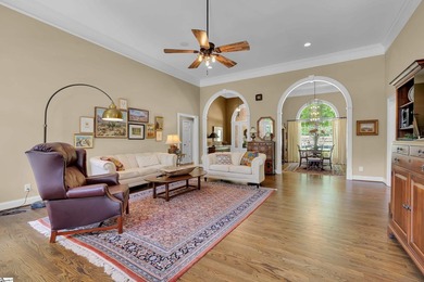 Spacious full-brick 4-bedroom, 3-bath home with a primary suite - photo 8