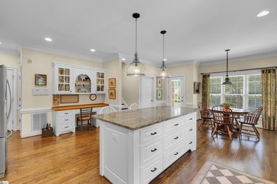 Spacious full-brick 4-bedroom, 3-bath home with a primary suite - photo 10