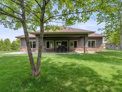 This beautiful Blueberry Pines Estates home has a private, end - photo 4