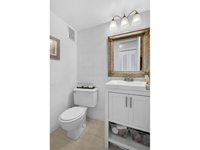 Welcome to this beautifully maintained 1-bedroom, 1.5-bath - photo 21