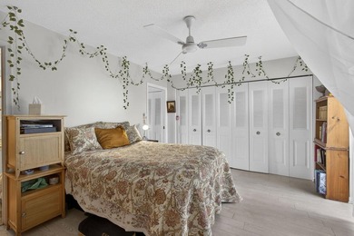 Welcome to this beautifully maintained 1-bedroom, 1.5-bath - photo 25